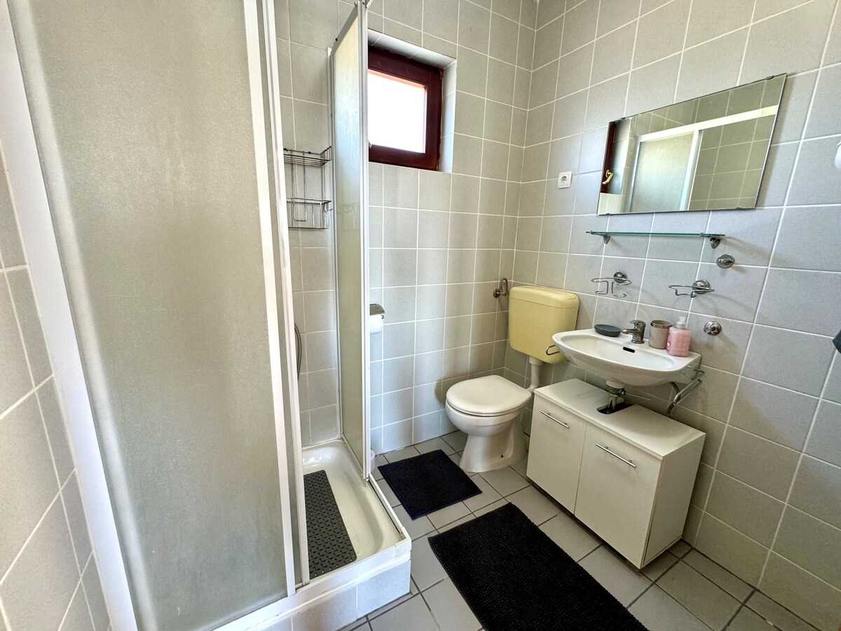 Apartman Lora 2