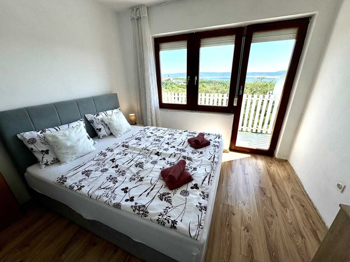 Apartman Lora 2