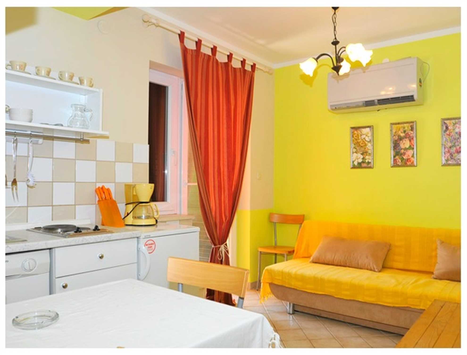 Image of CentArt colorful apartment 3