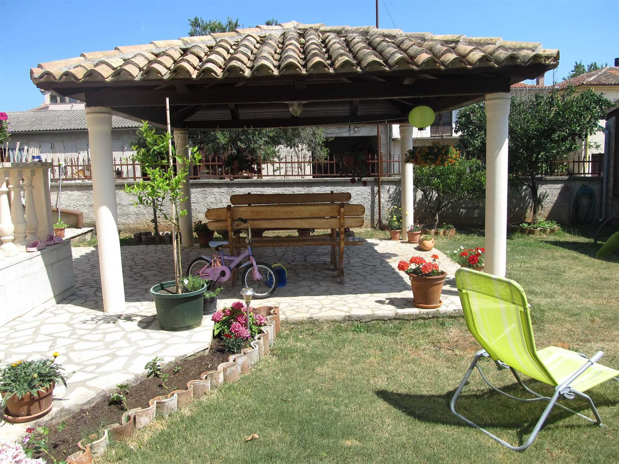 Cozy 2BR Apartment For 5