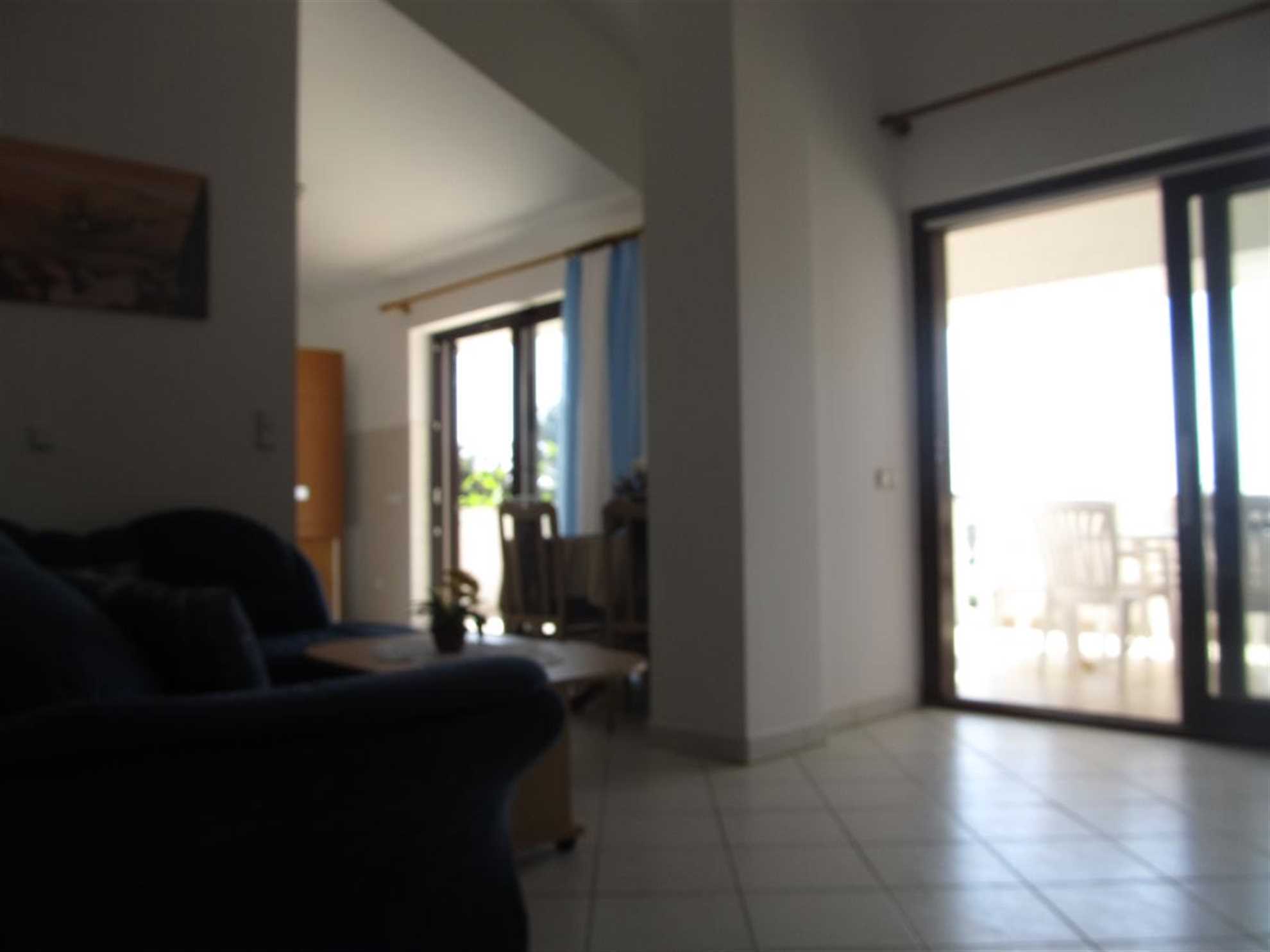 Apartman u Banjolama, pogodan za obitelji, pogled na more, klima uređaj, WiFi, roštilj, do 5 osoba