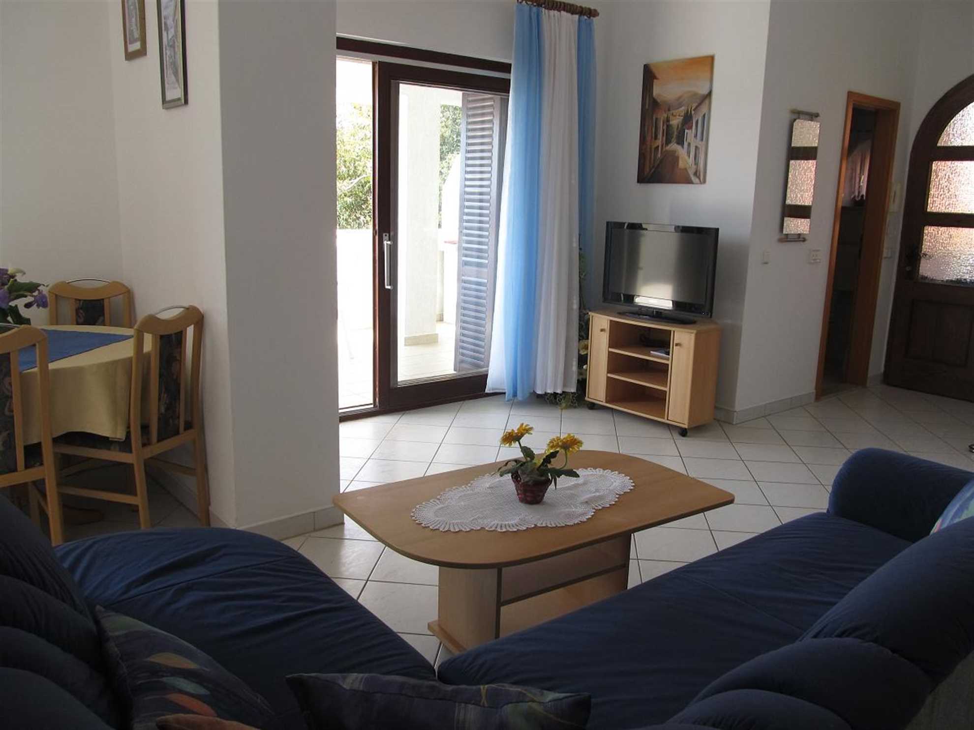 Apartman u Banjolama, pogodan za obitelji, pogled na more, klima uređaj, WiFi, roštilj, do 5 osoba