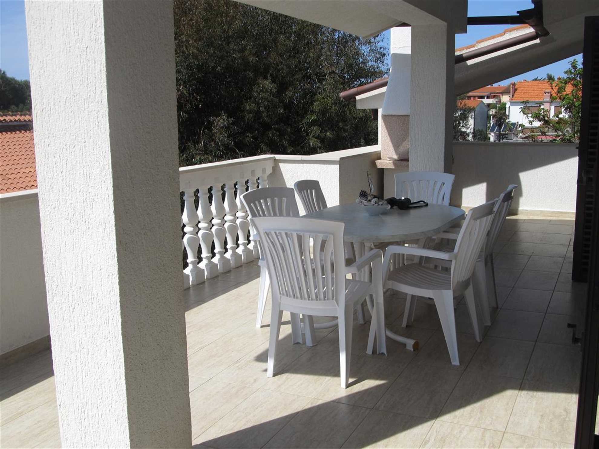 Apartman u Banjolama, pogodan za obitelji, pogled na more, klima uređaj, WiFi, roštilj, do 5 osoba