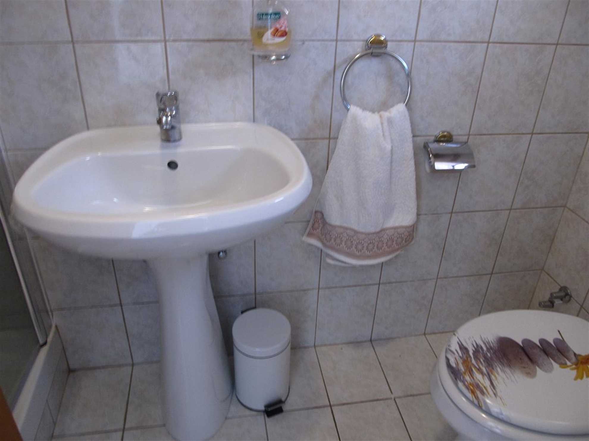 Apartman u Banjolama, pogodan za obitelji, pogled na more, klima uređaj, WiFi, roštilj, do 5 osoba