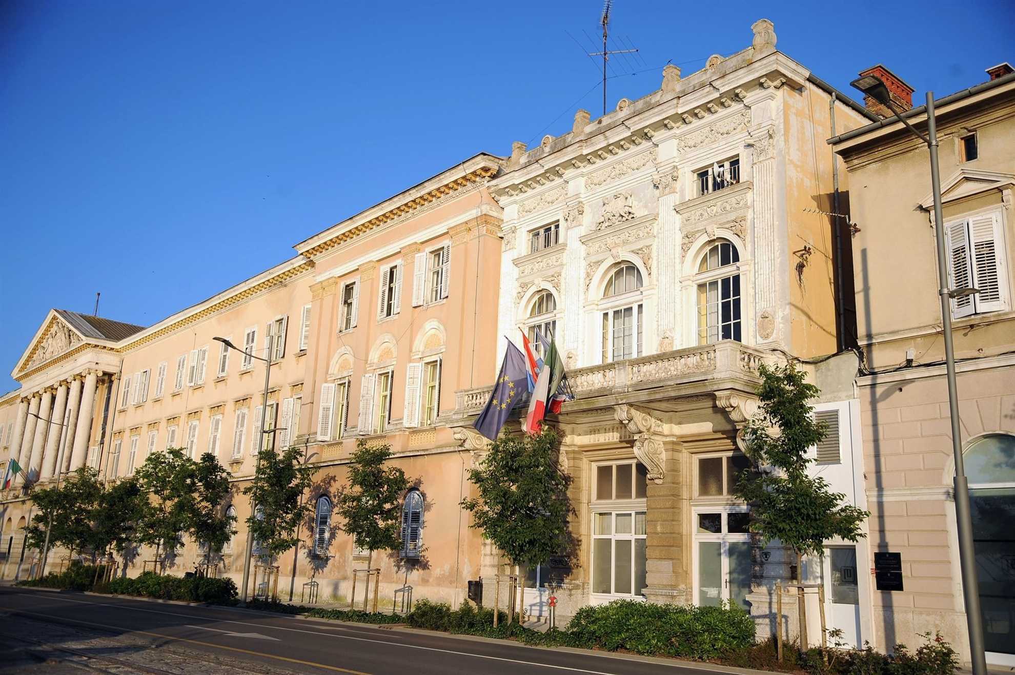 Apartman u Banjolama, pogodan za obitelji, pogled na more, klima uređaj, WiFi, roštilj, do 5 osoba