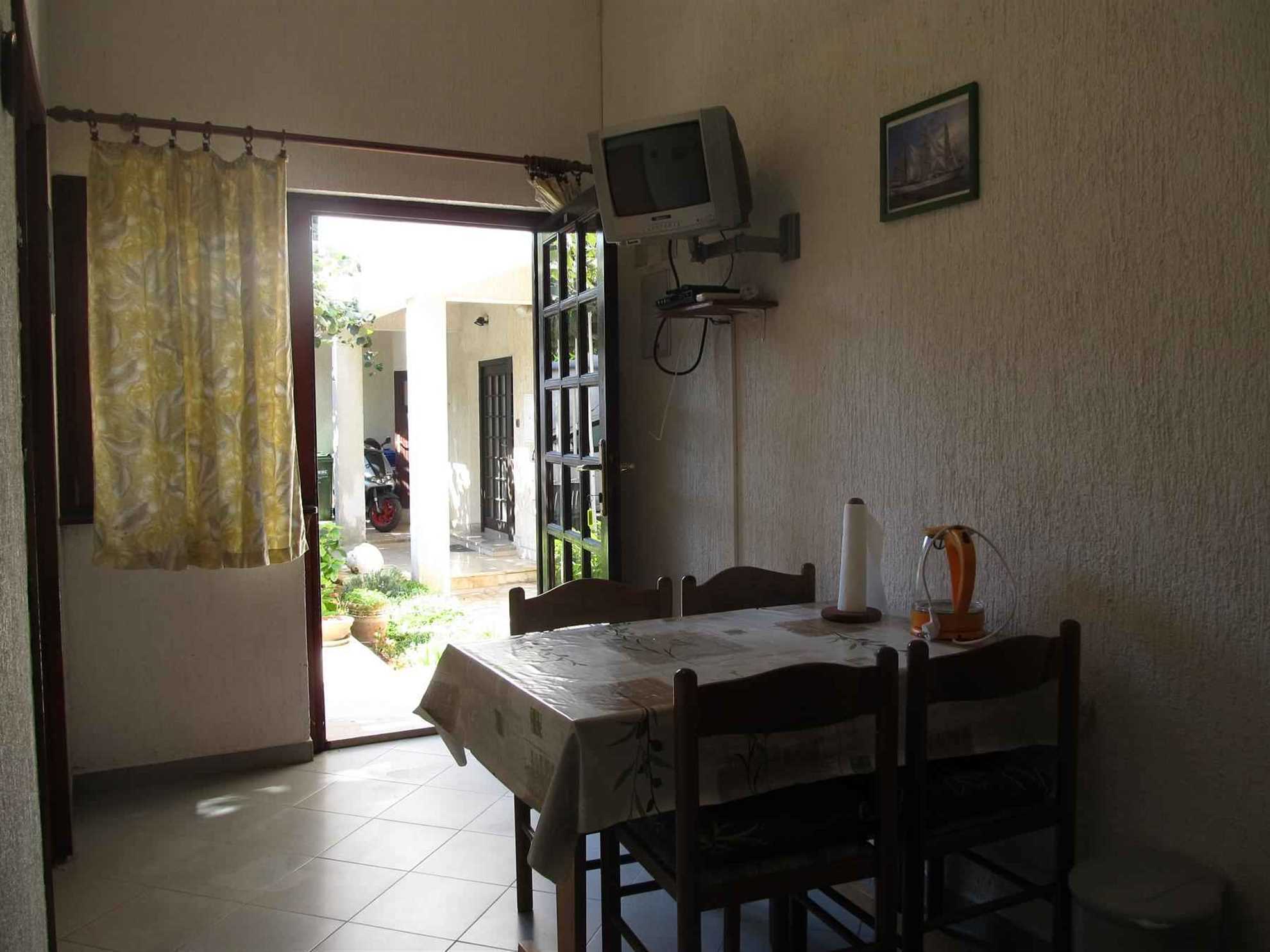 Wohnung in Pješčana uvala,familienfreundlich nahe am Strand,ruhig,WIFi,bis zu 4 Personen