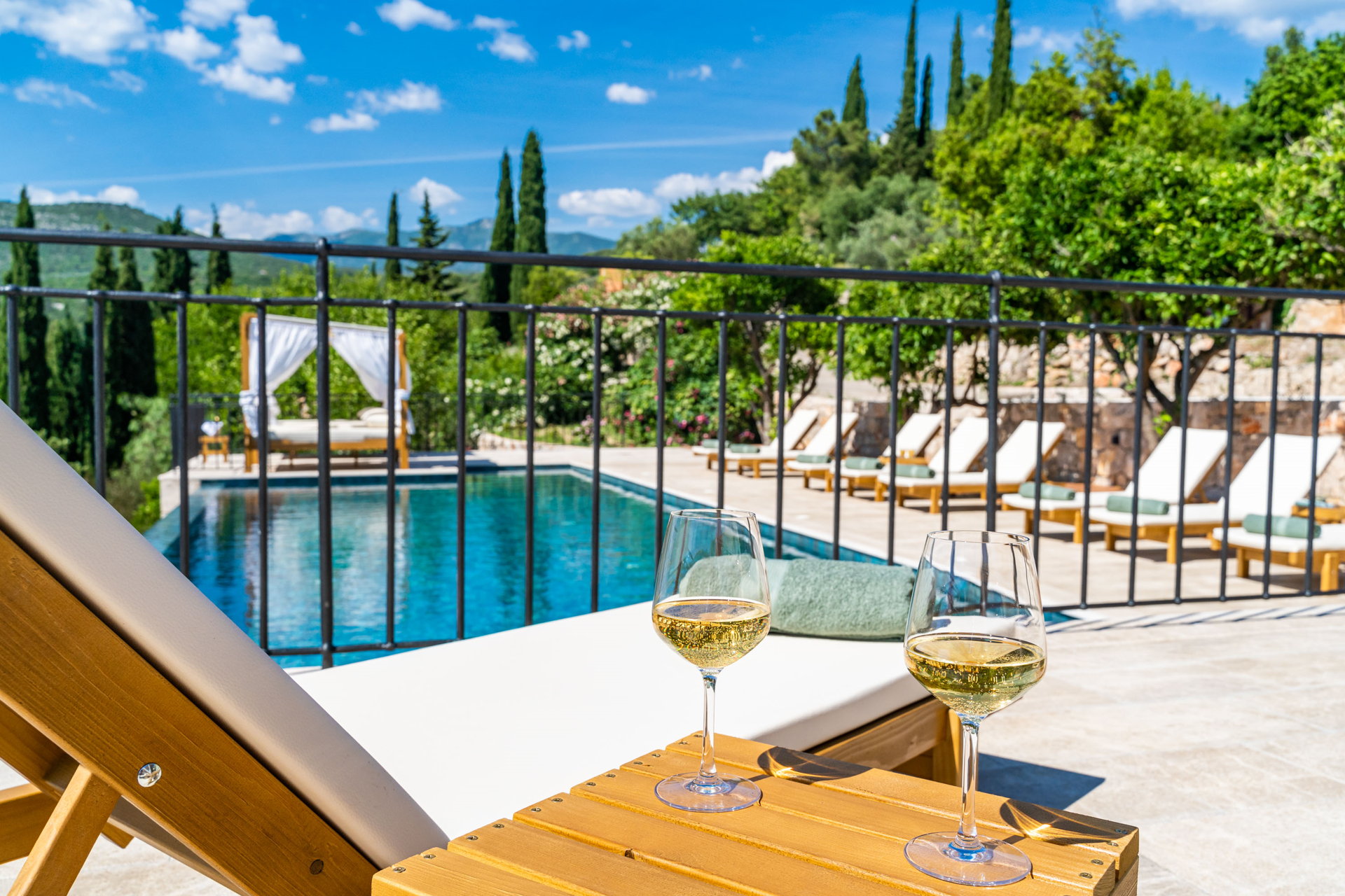 Villa Bay Breeze with Infinity Pool
