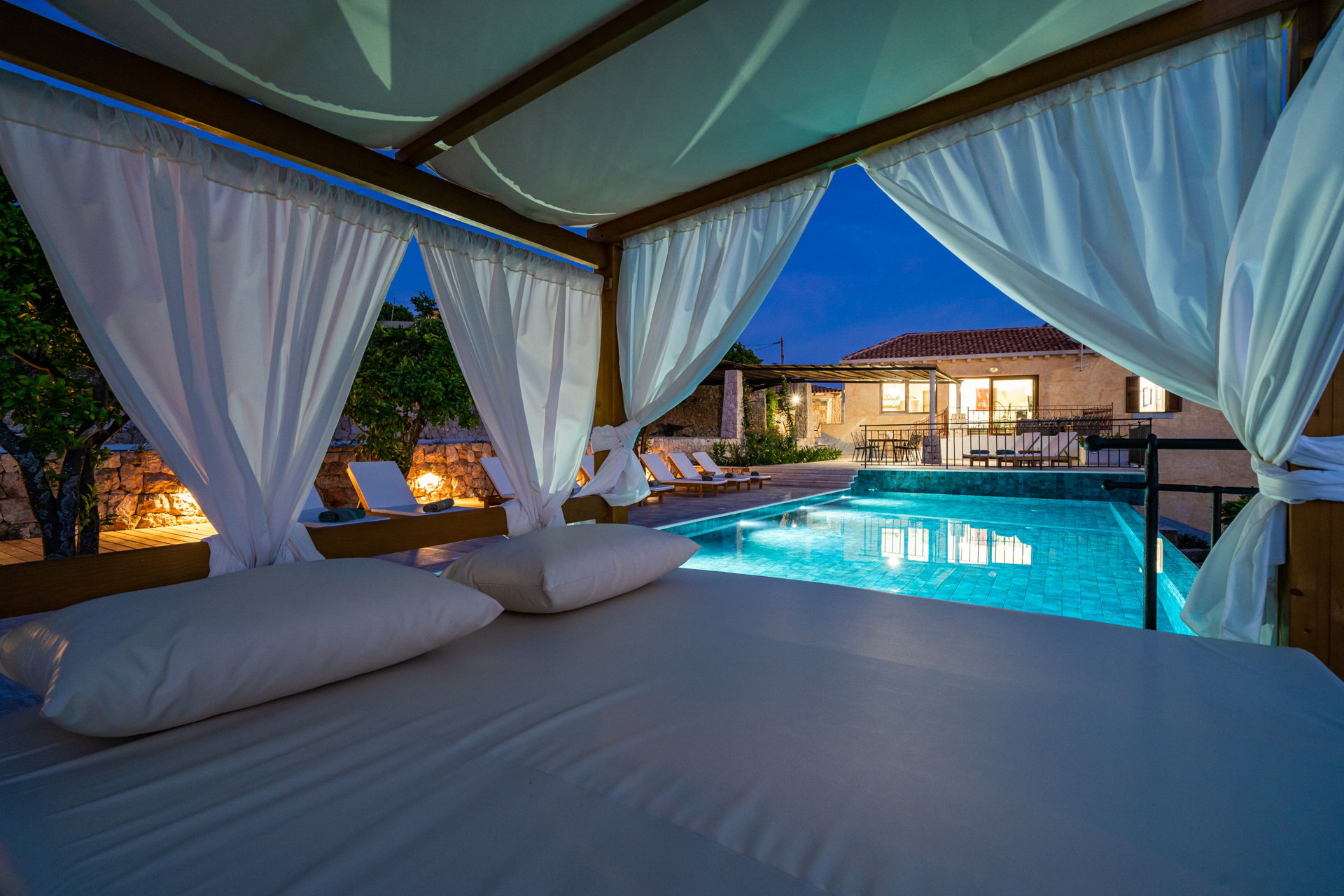 Villa Bay Breeze with Infinity Pool