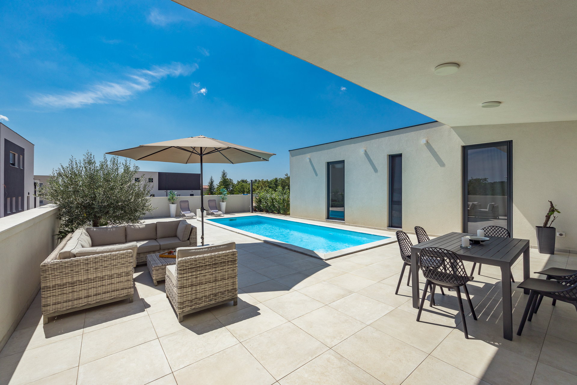 Villa Bella Bianca with Pool
