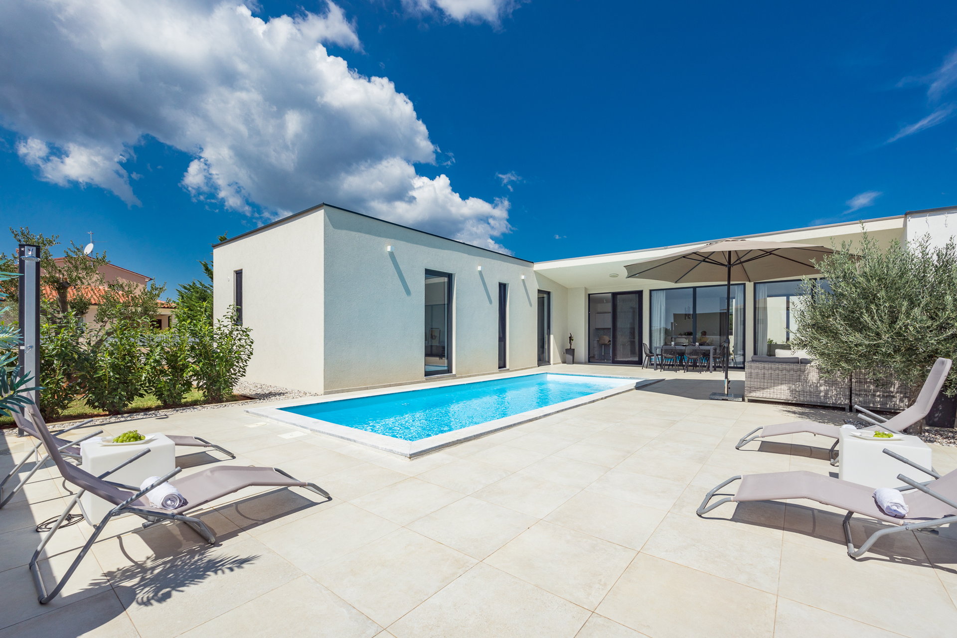 Villa Bella Bianca with Pool