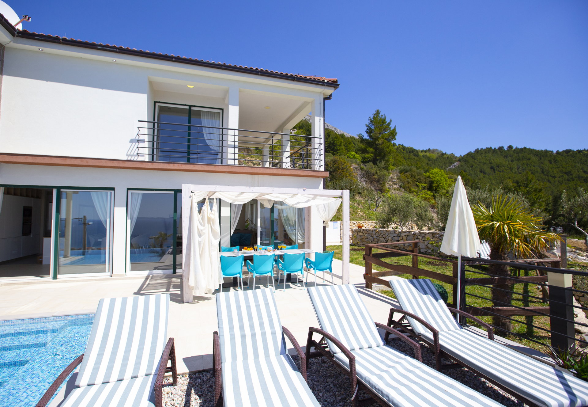 Luxury Villa White Velvet with Pool