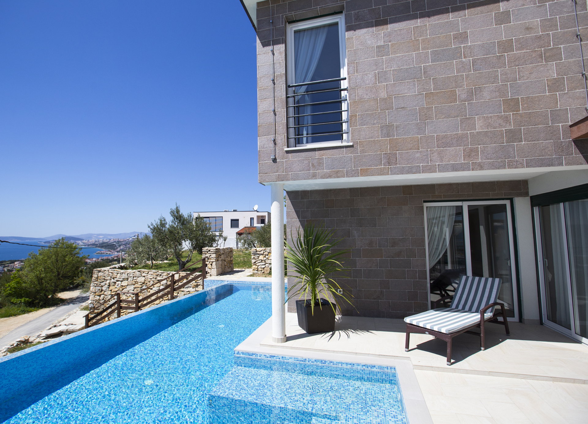 Luxury Villa White Velvet with Pool
