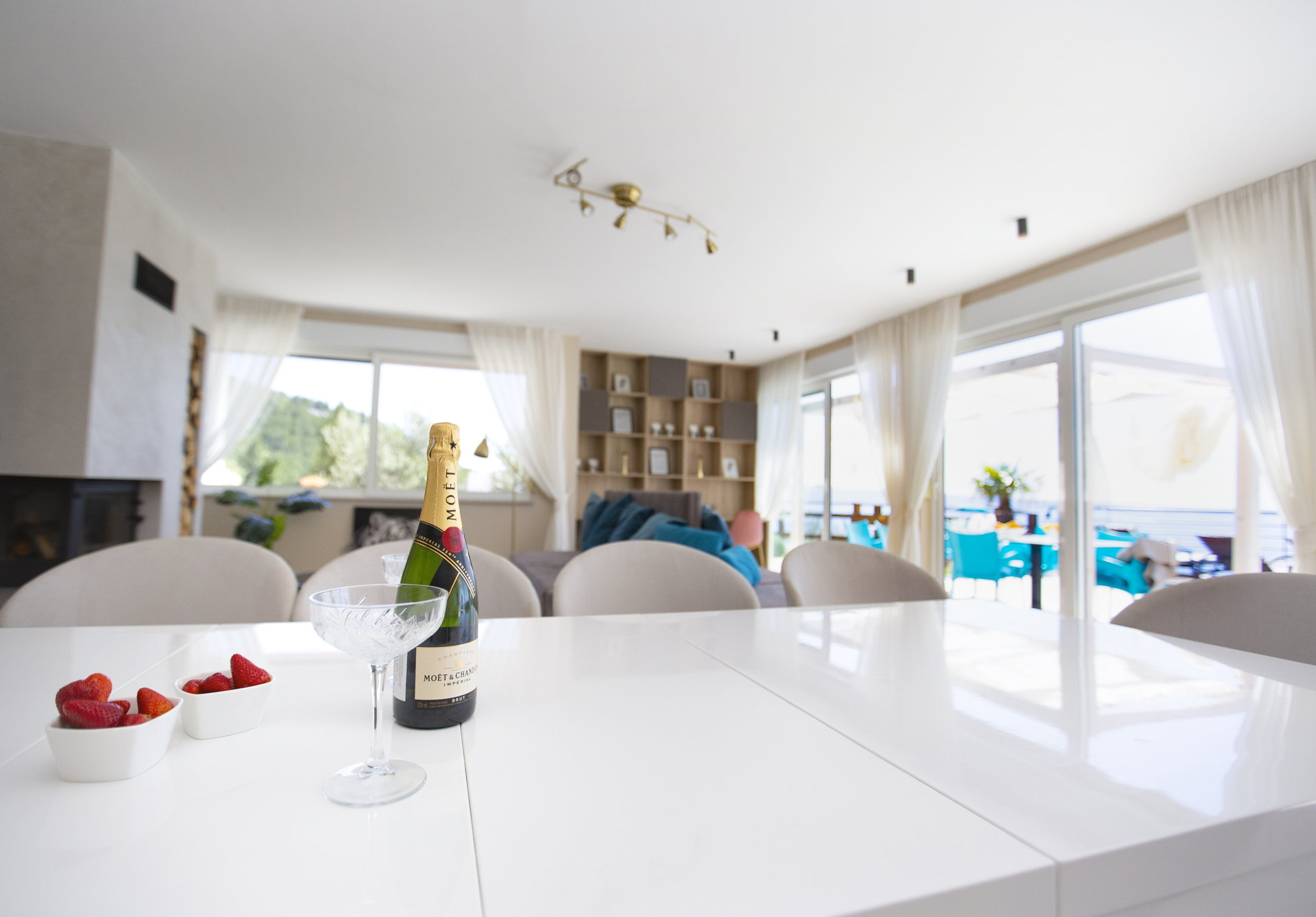 Luxury Villa White Velvet with Pool