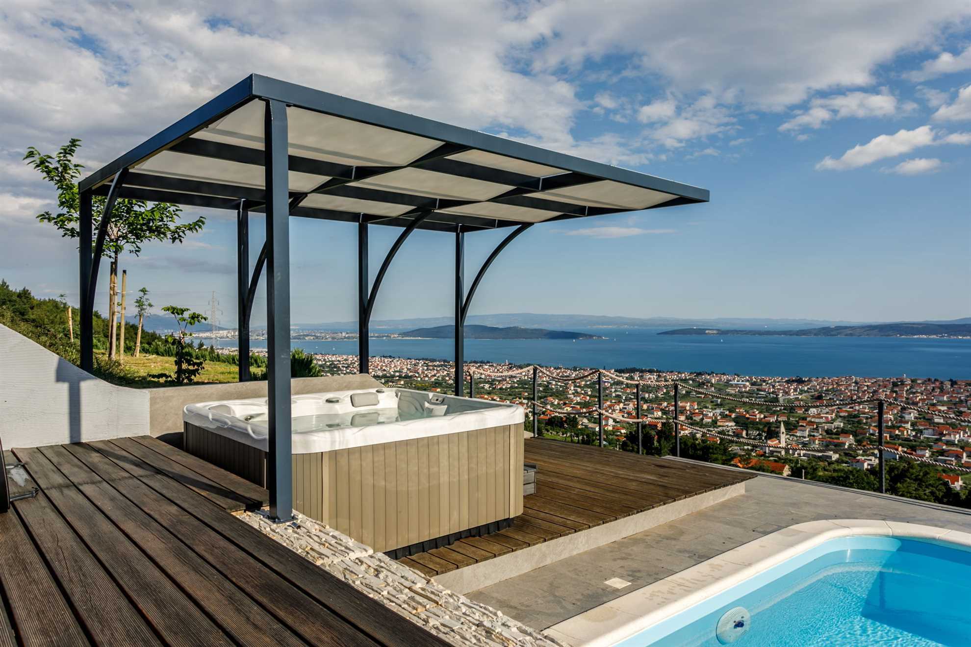 Luxury Villa Grand View with Swimming Pool