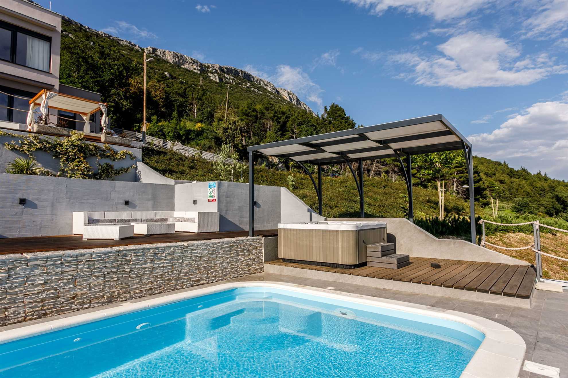 Luxury Villa Grand View with Swimming Pool