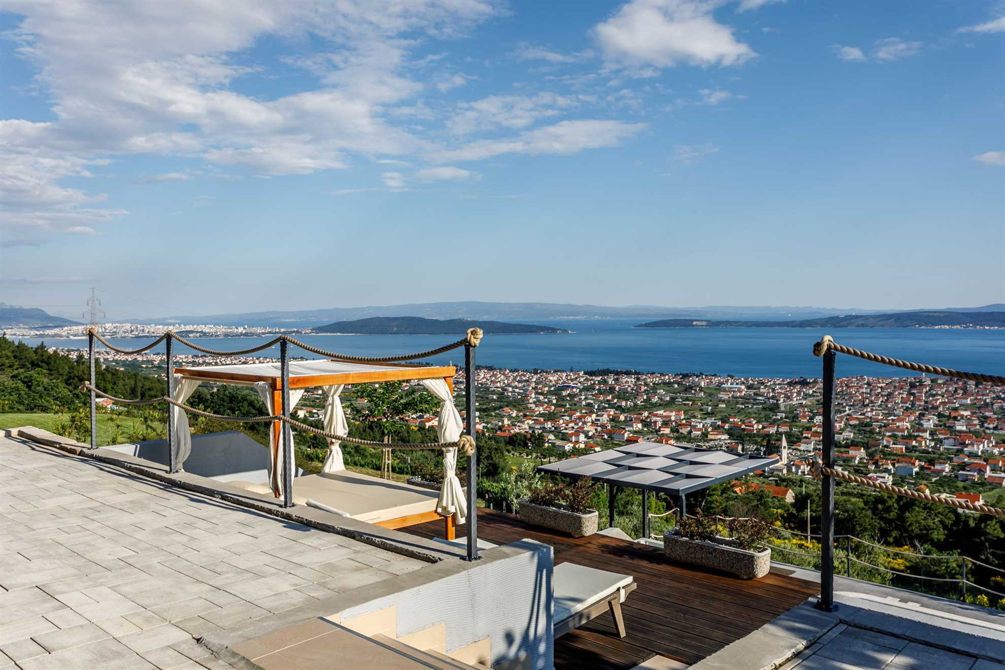 Luxury Villa Grand View with Swimming Pool