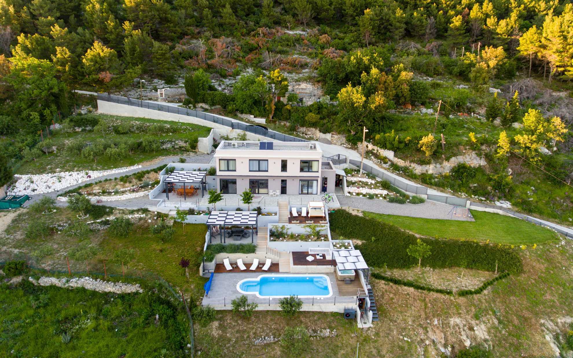 Luxury Villa Grand View with Swimming Pool