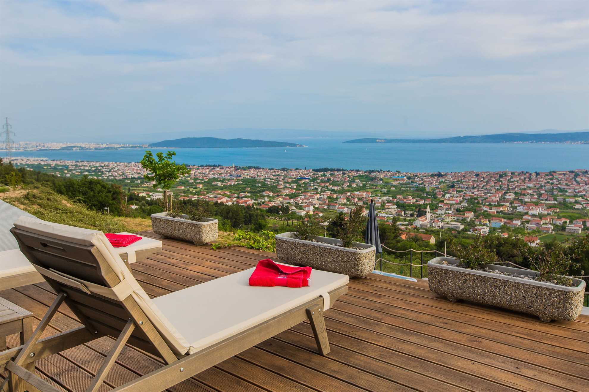 Luxury Villa Grand View with Swimming Pool