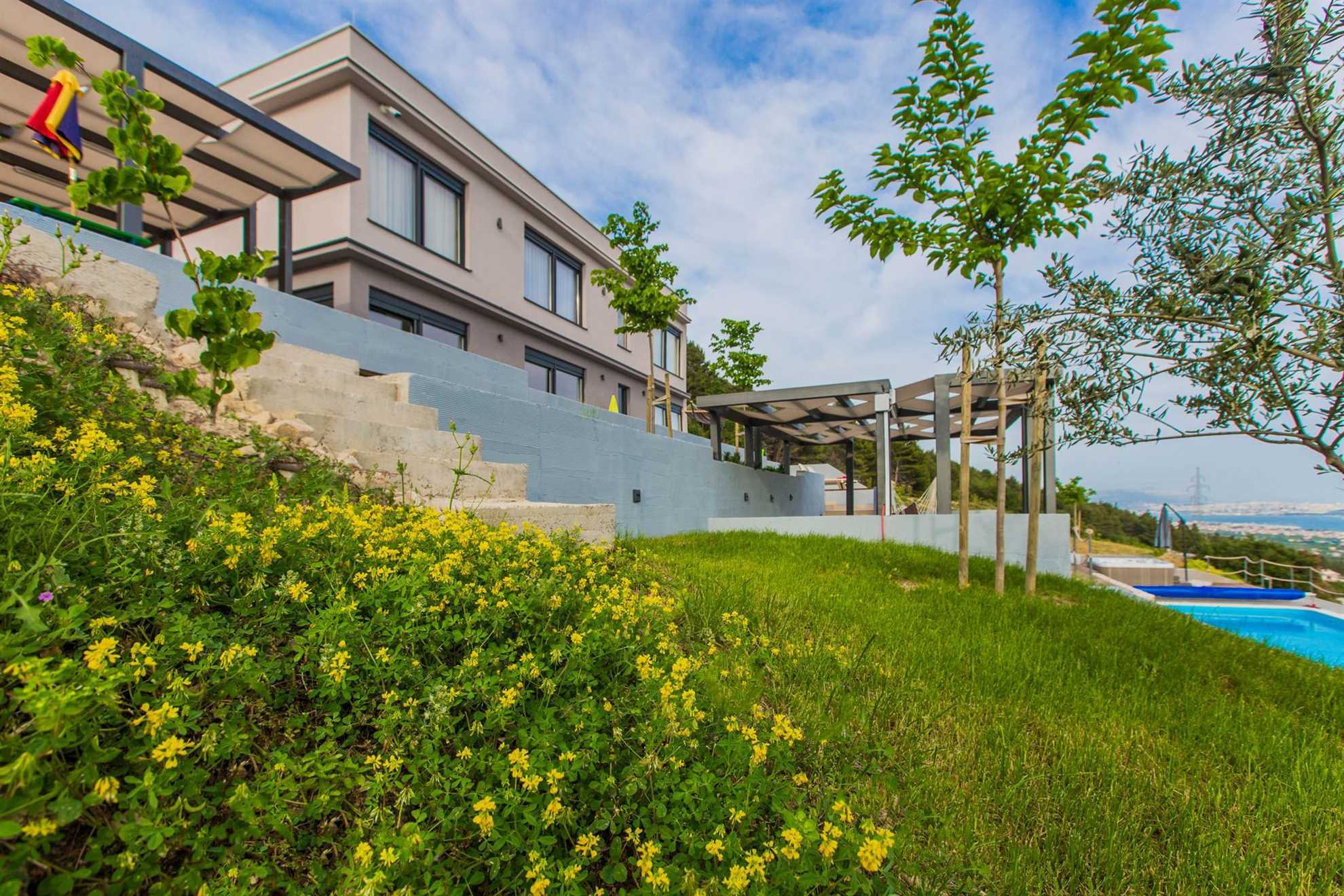 Luxury Villa Grand View with Swimming Pool