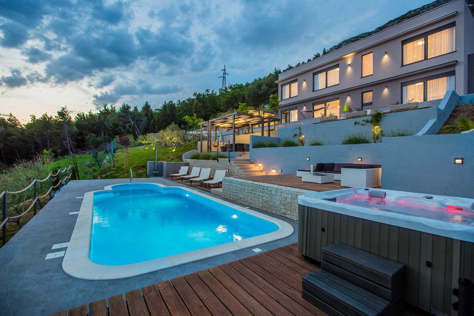 Luxury Villa Grand View with Swimming Pool