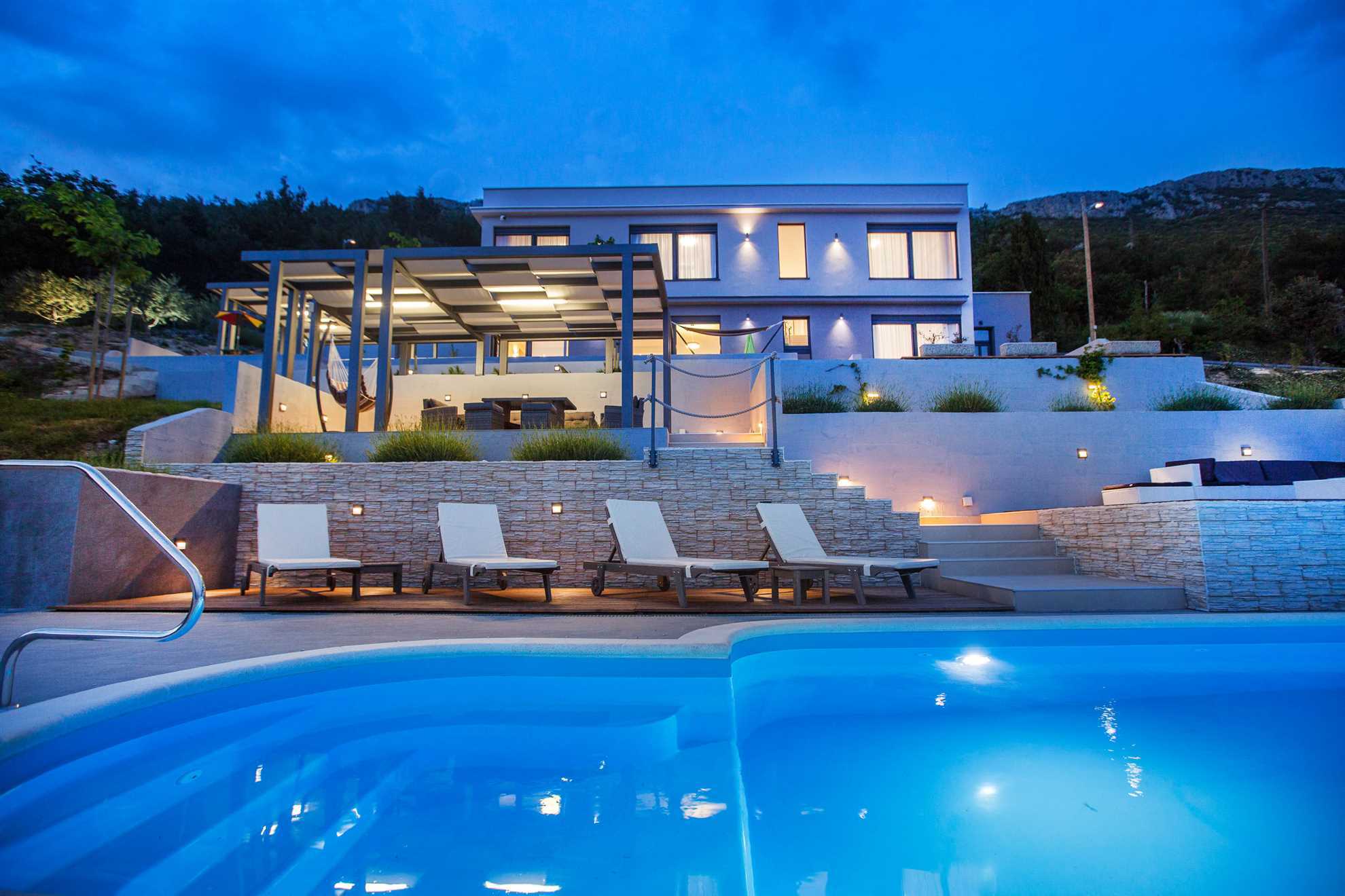 Luxury Villa Grand View with Swimming Pool