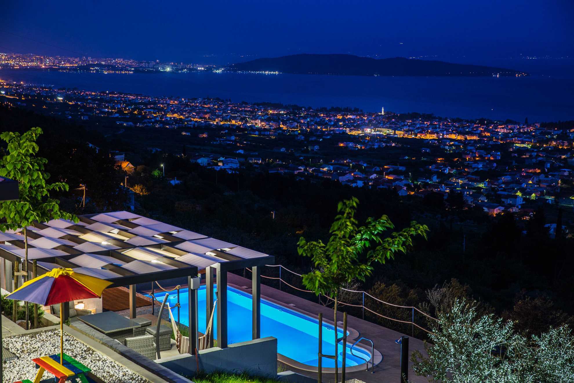 Luxury Villa Grand View with Swimming Pool