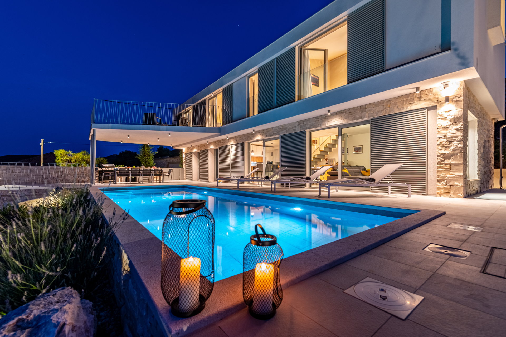 Villa Hypnotic with Pool