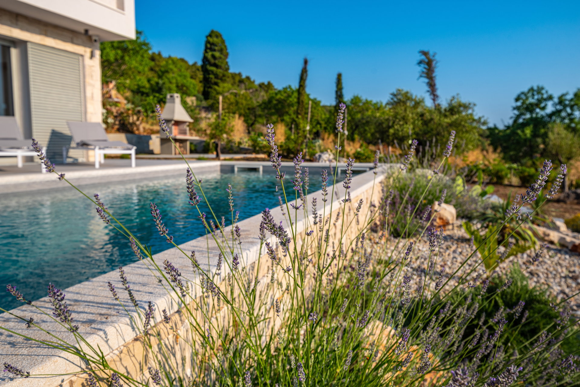 Villa Hypnotic with Pool