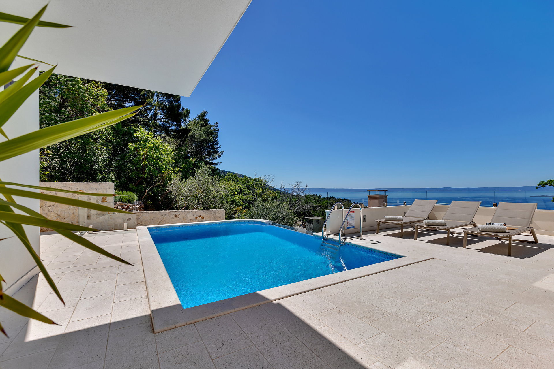 Villa Simply White with Pool