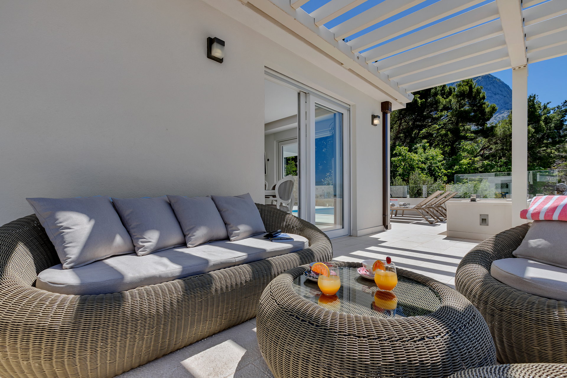 Villa Simply White with Pool