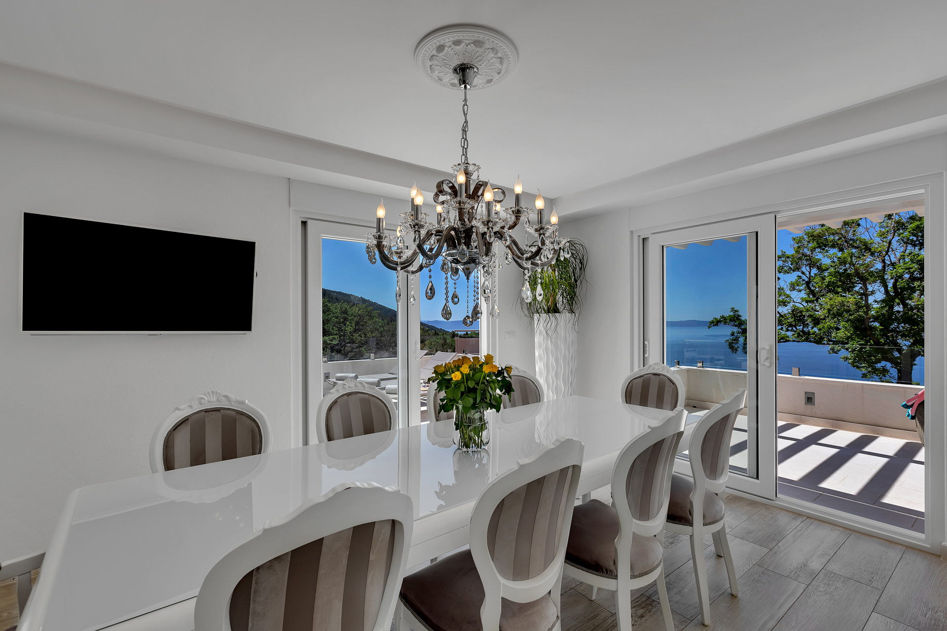 Villa Simply White with Pool