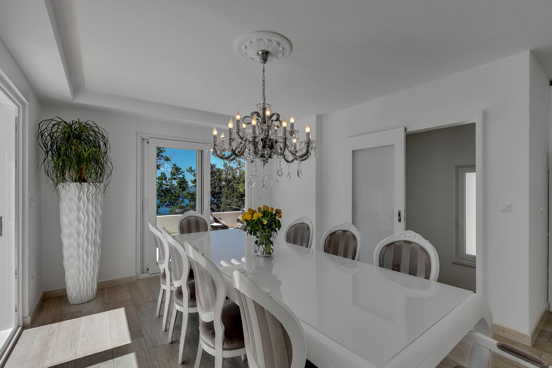 Villa Simply White with Pool