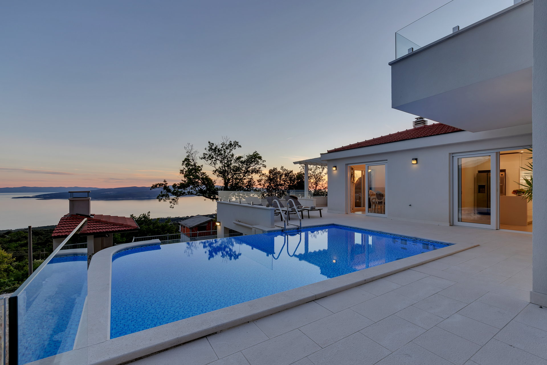 Villa Simply White with Pool