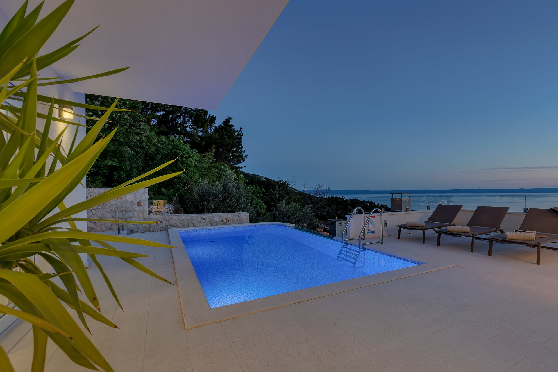 Villa Simply White with Pool