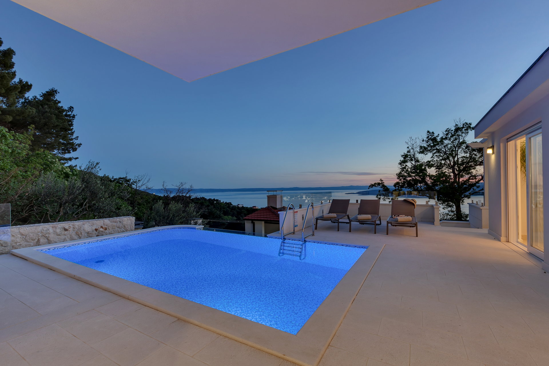 Villa Simply White with Pool