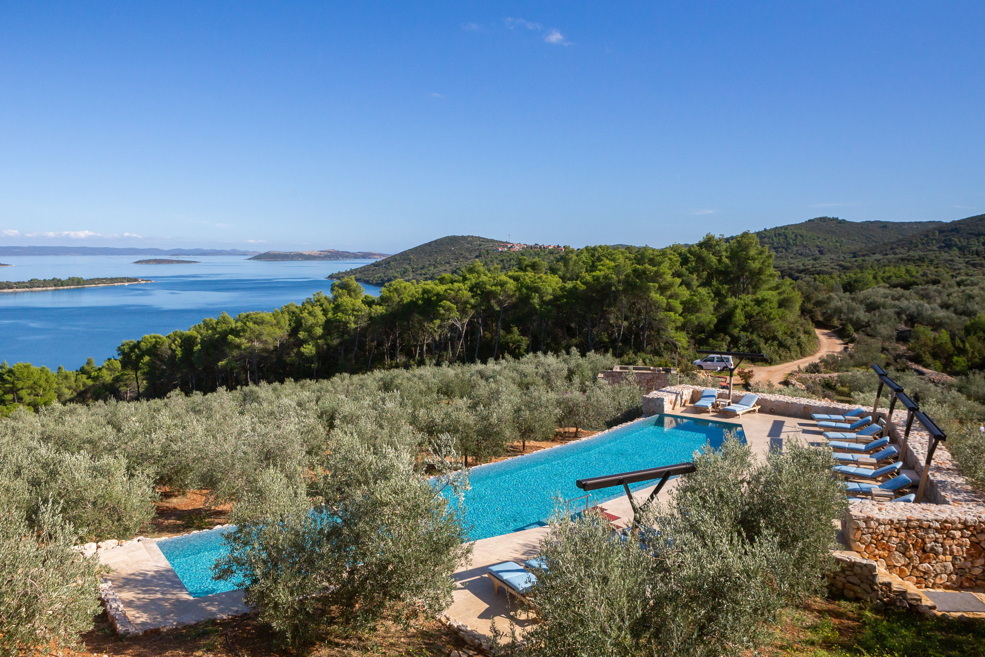 Luxury Villa Nai with Pool
