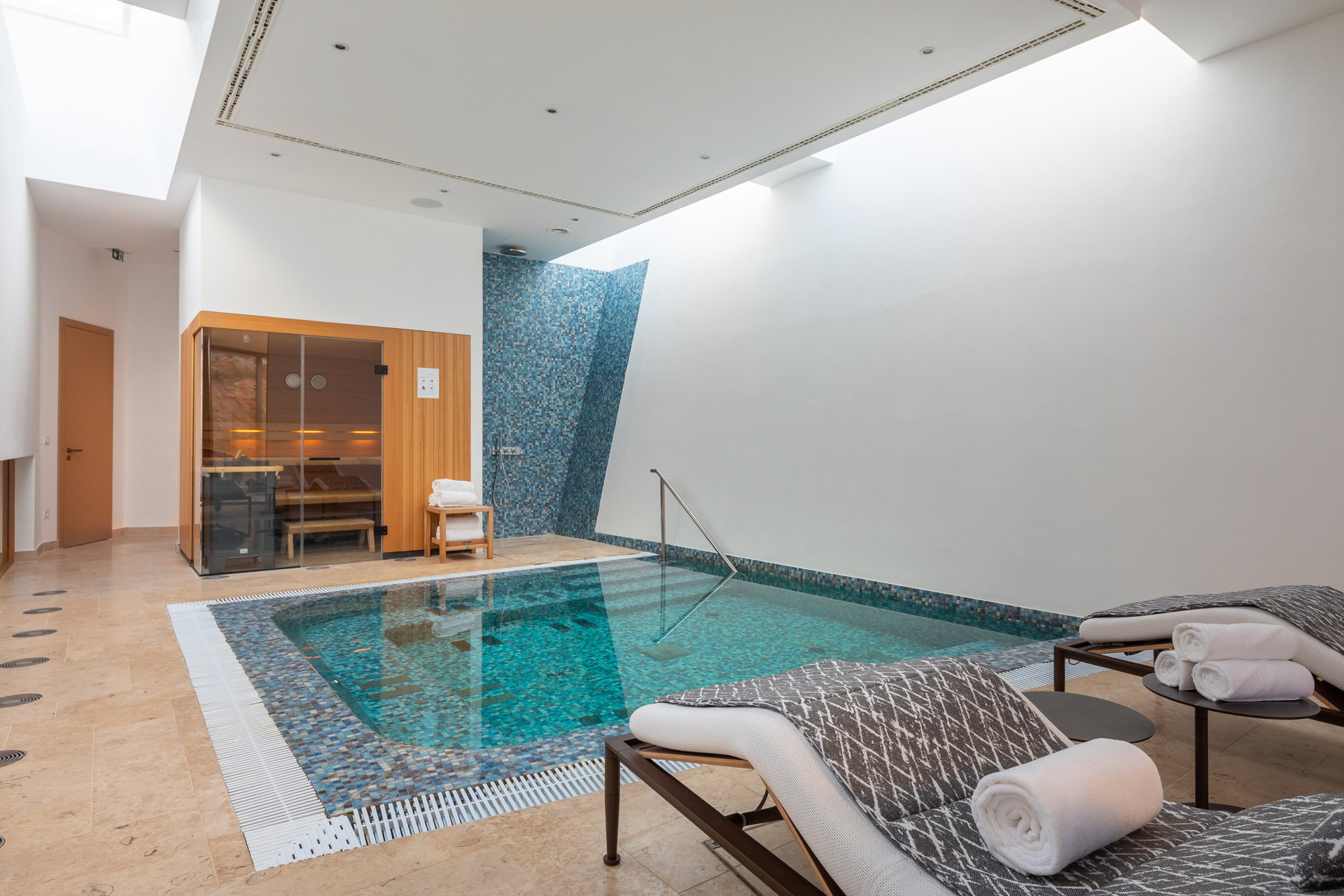 Luxury Villa Nai with Pool