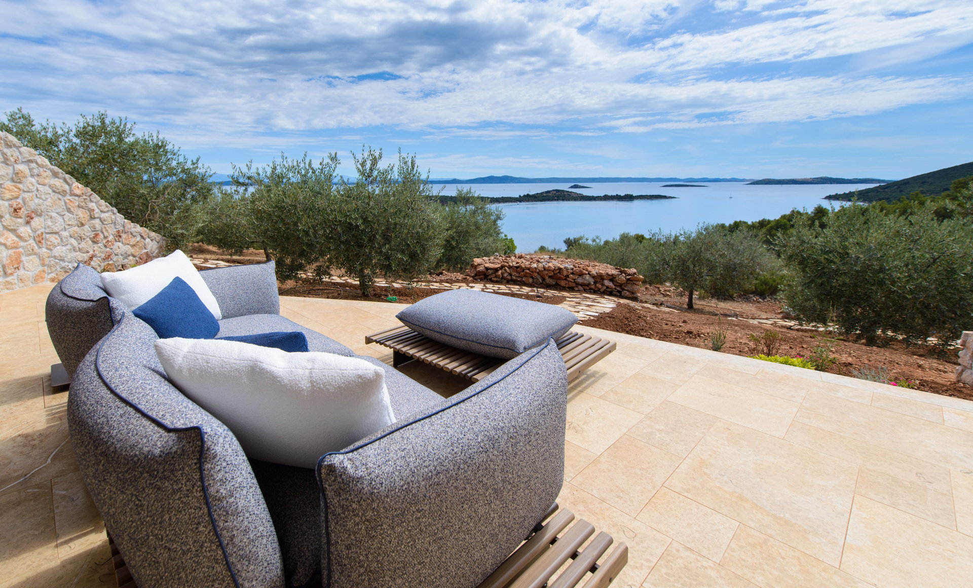 Luxury Villa Nai with Pool