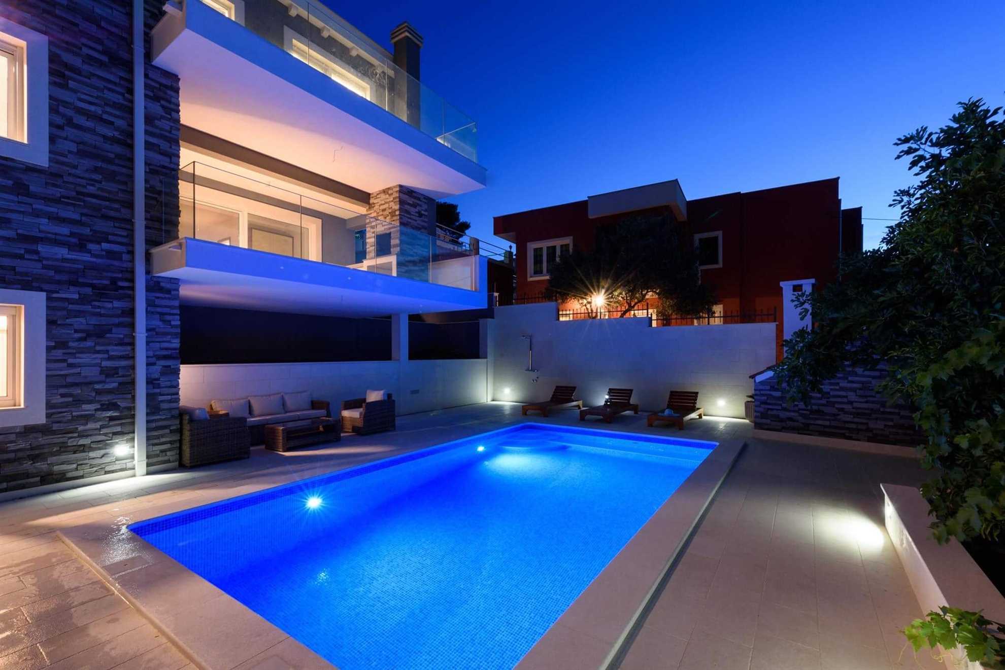 Villa Summer Breeze with Pool