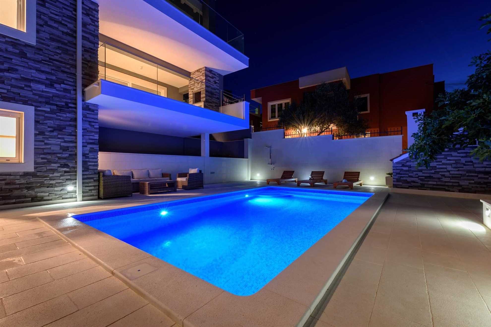 Villa Summer Breeze with Pool
