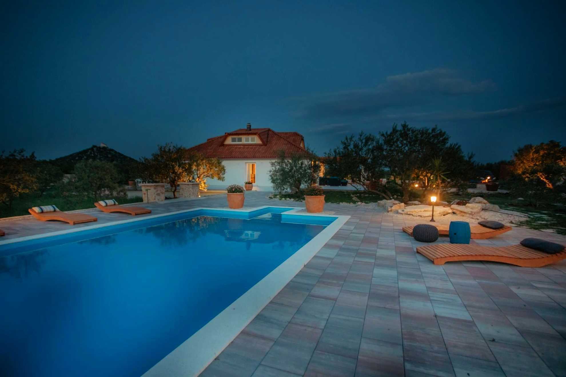 Villa Red Hacienda with Pool