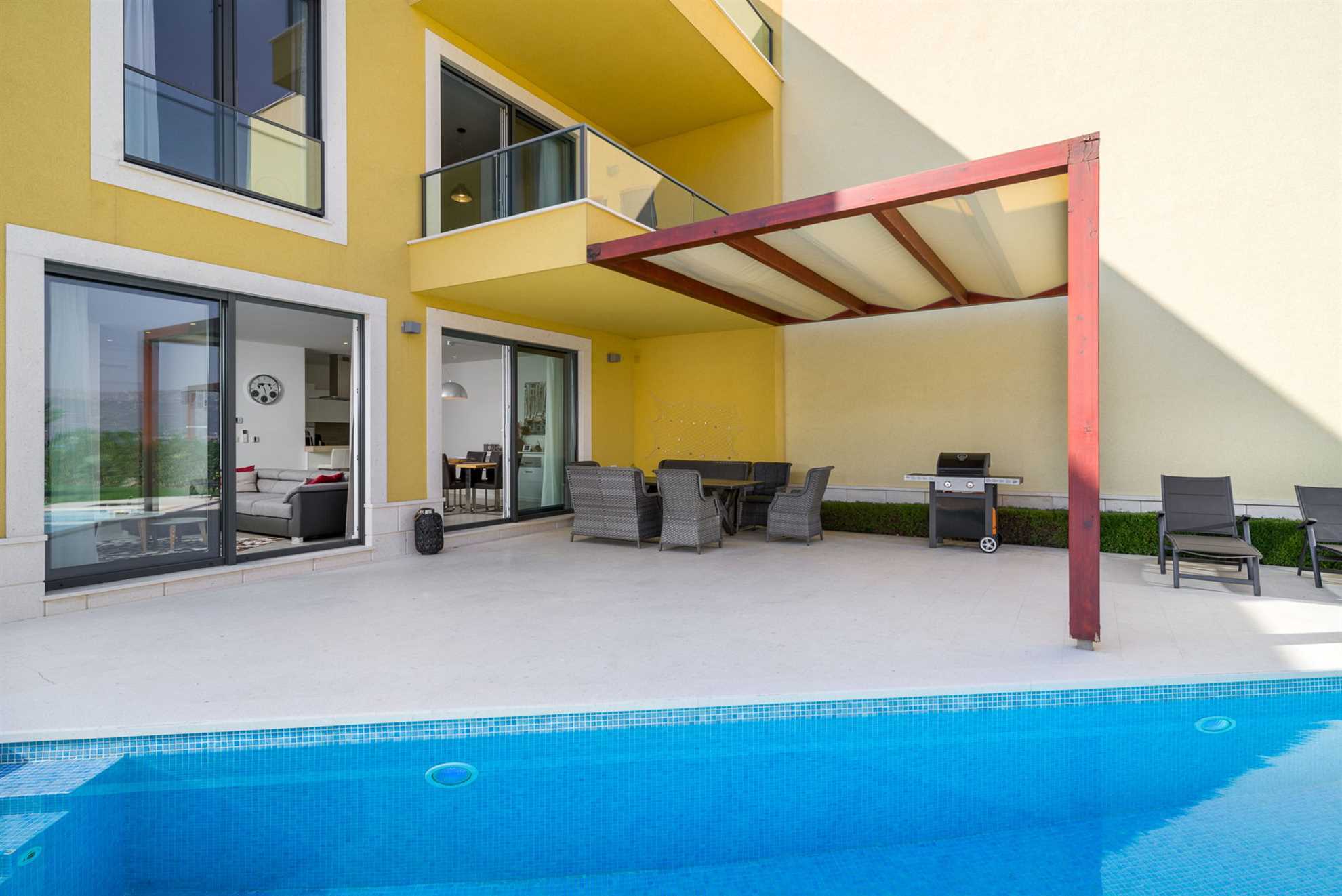 Beachfront Apartment Lemonade with Pool VII