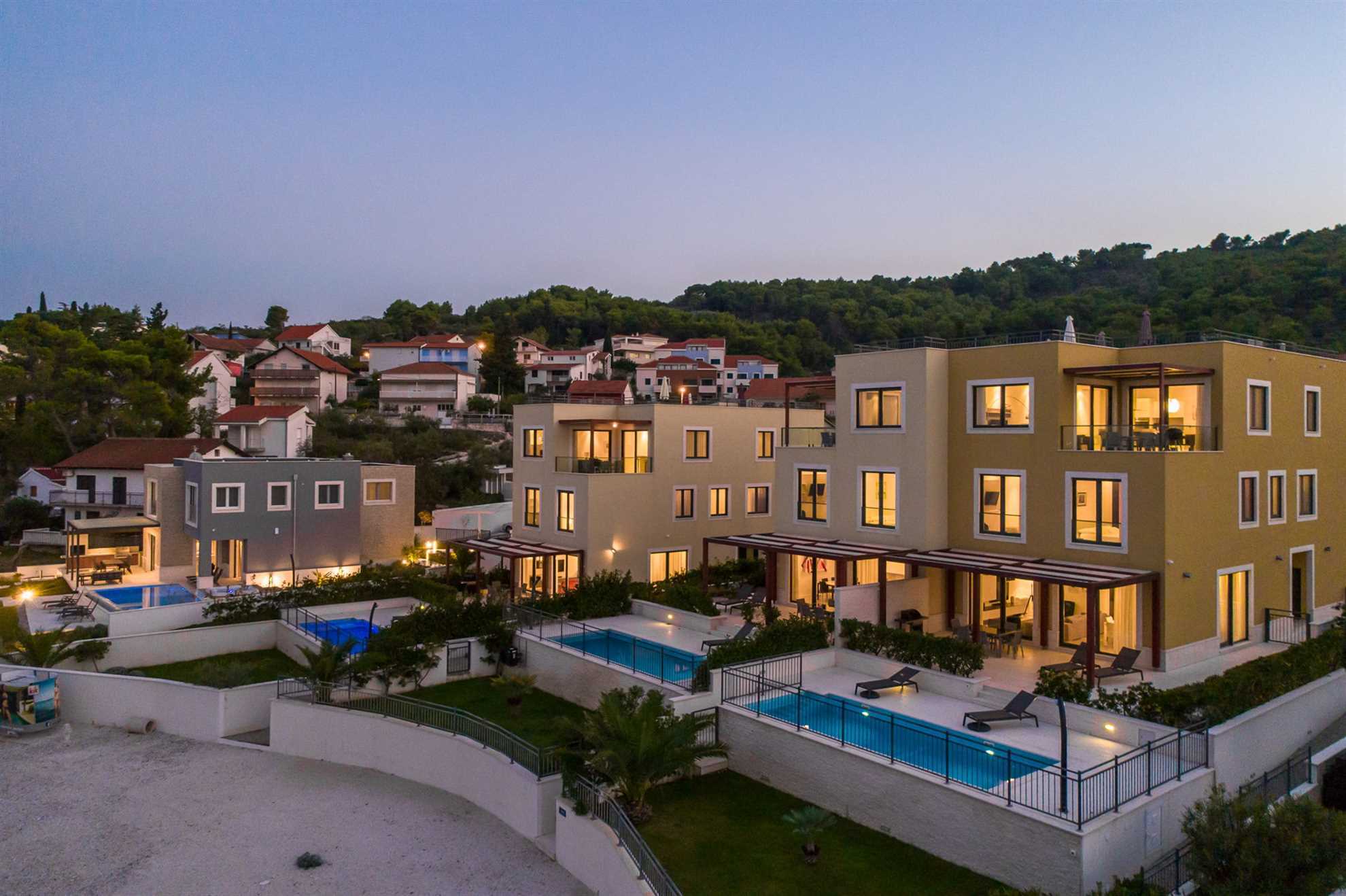 Beachfront Apartment Lemonade with Pool VII