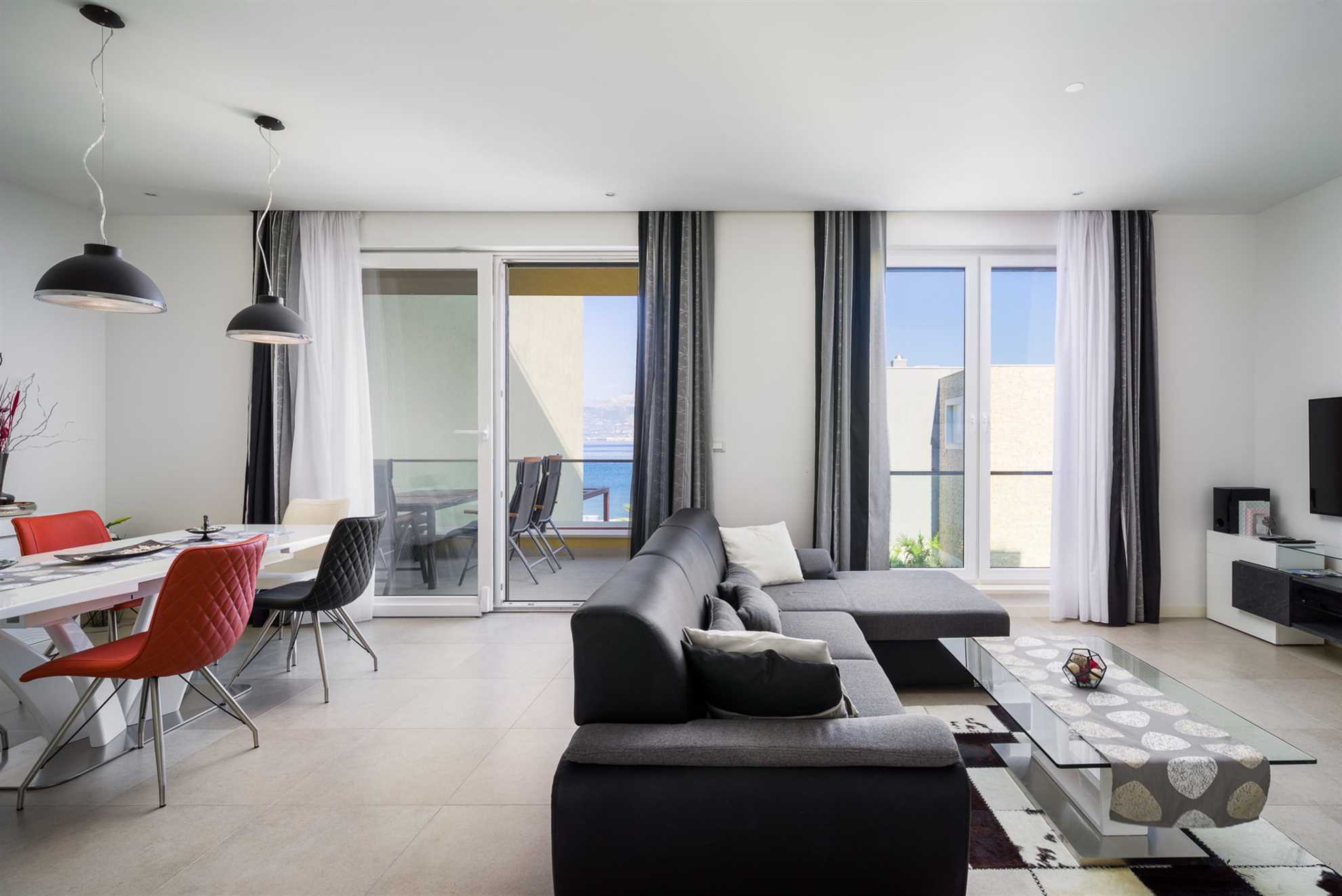 Beachfront Apartment Lemonade VIII