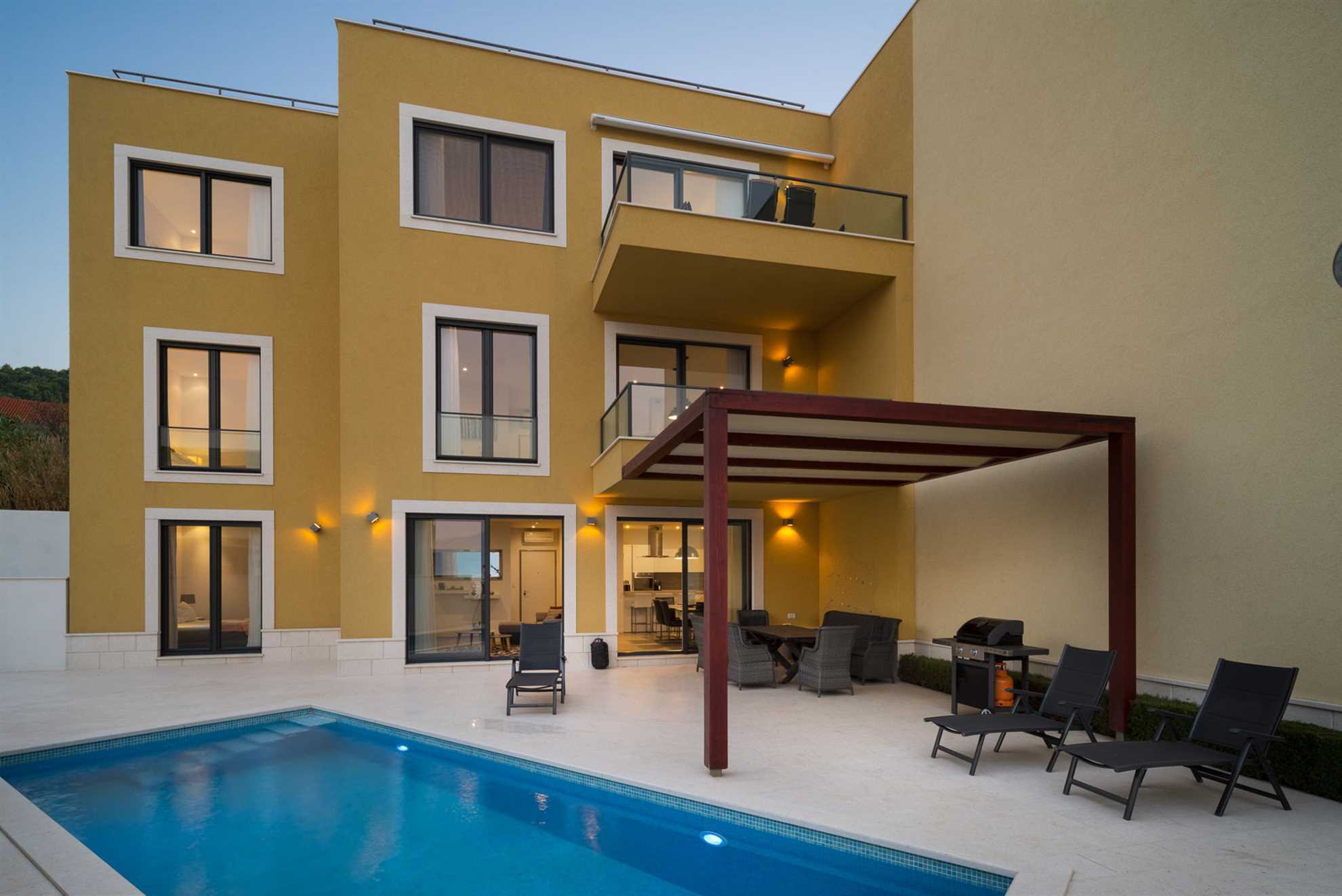 Beachfront Apartment Lemonade VIII