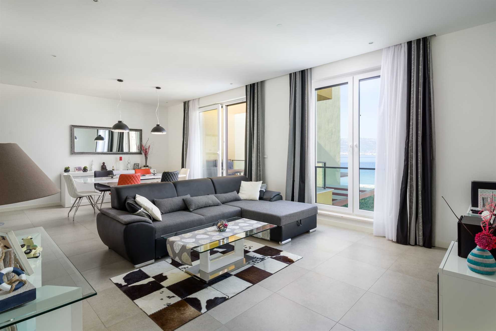 Image of Beachfront Apartment Lemonade VIII