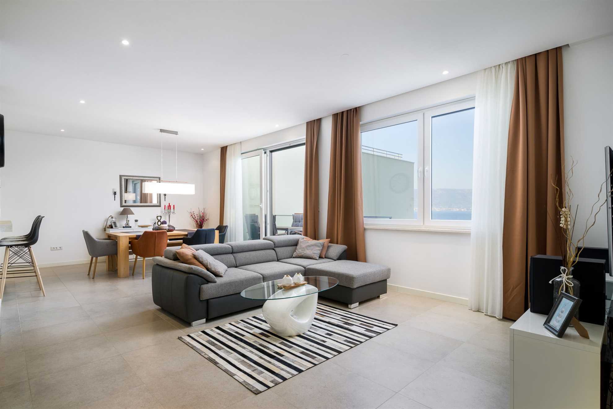 Beachfront Apartment Lemonade IX