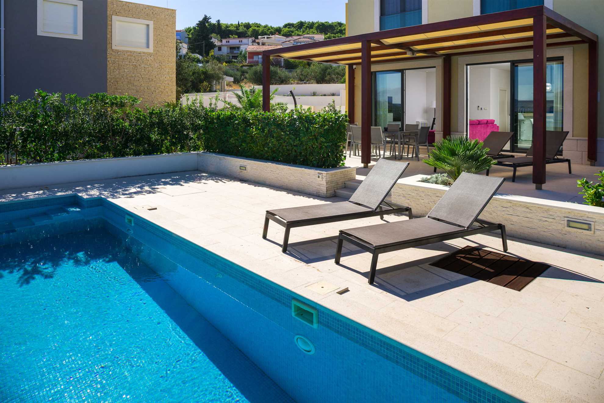 Beachfront Villa Lemonade with Pool III