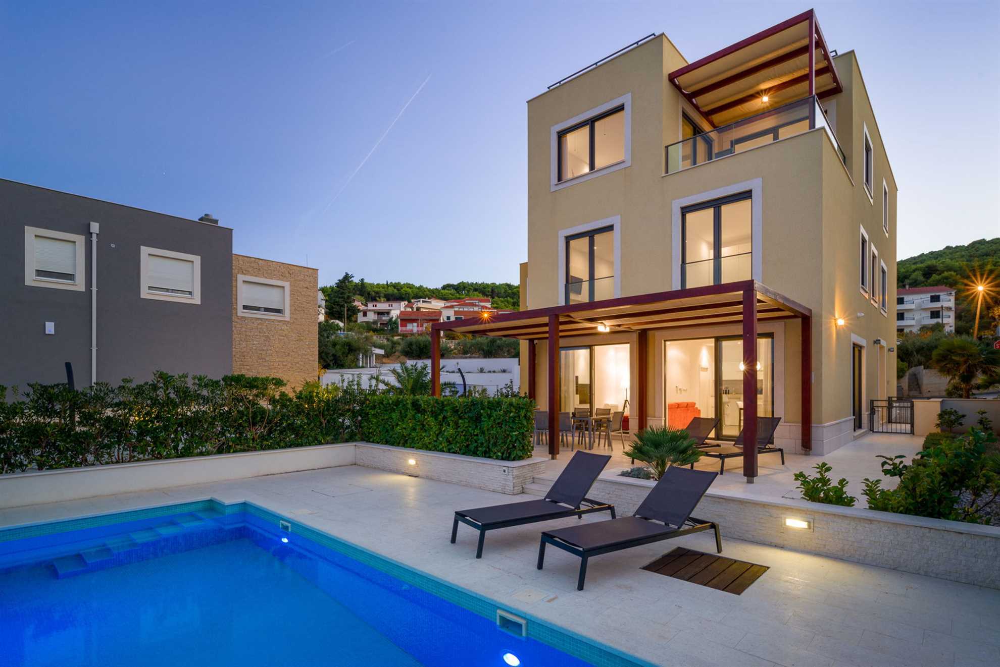 Image of Beachfront Villa Lemonade with Pool III