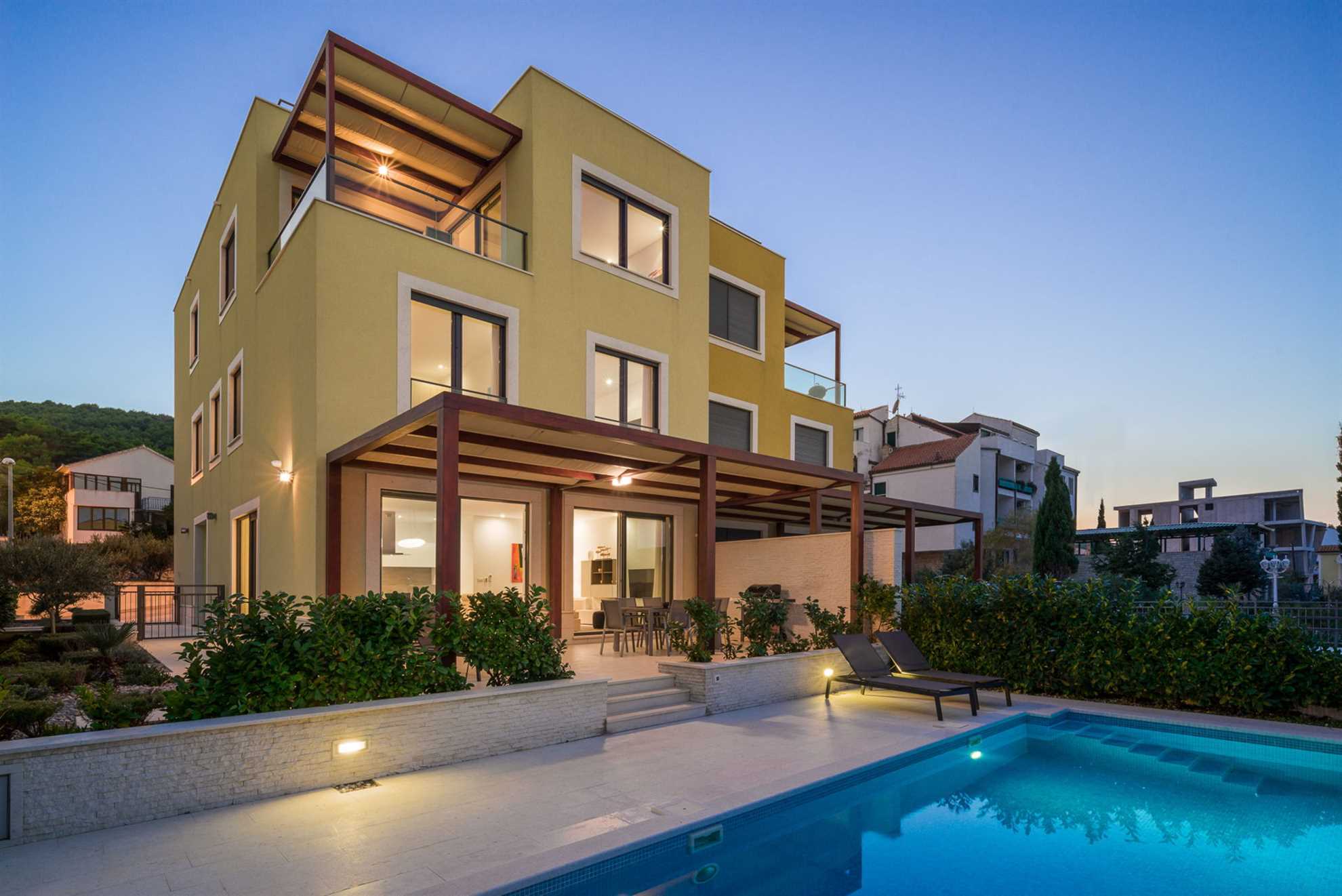 Image of Beachfront Villa Lemonade with Pool II